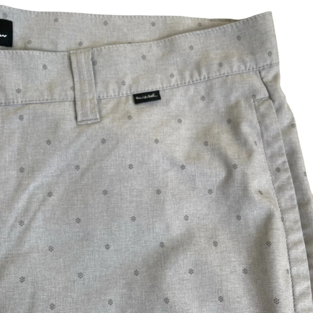 Travis Mathew size travis